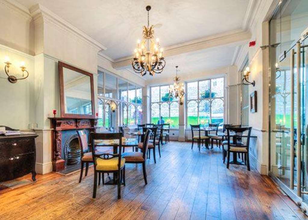Clarion Collection Harte & Garter Hotel & Spa Windsor Restaurant photo